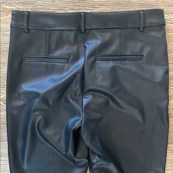 LOFT Women's Size 8 Straight Pants in Faux Leather EUC Sleek Chic - Picture 10 of 10